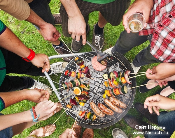 Приготовление пищи на свежем воздухе: мангалы, грили и барбекю